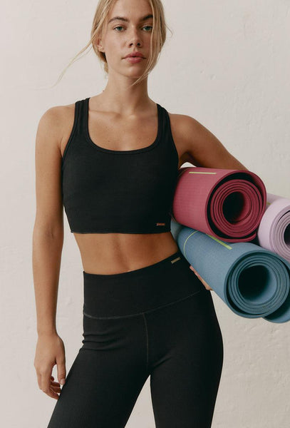 Top deportivo sujeción media Jari - Black